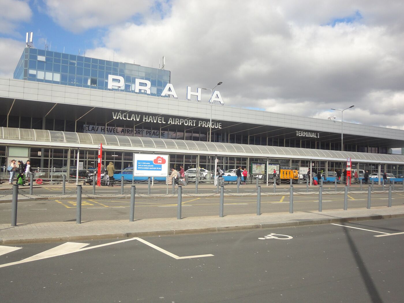 prague vaclav havel airport terminal